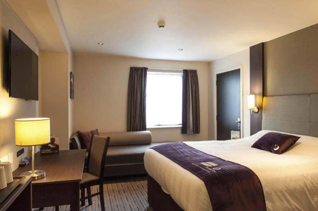 Premier Inn Stoke-On-Trent 外观 照片