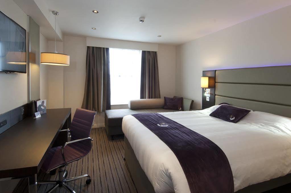 Premier Inn Stoke-On-Trent 外观 照片
