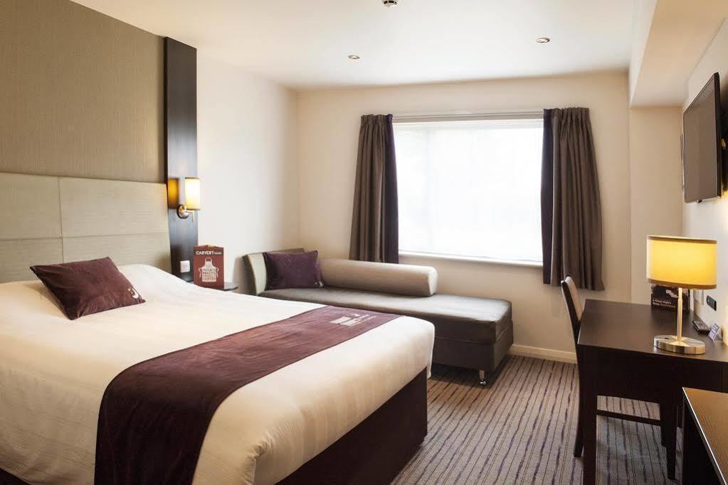 Premier Inn Stoke-On-Trent 外观 照片