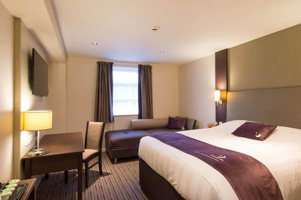 Premier Inn Stoke-On-Trent 外观 照片