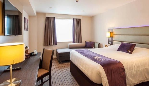 Premier Inn Stoke-On-Trent 外观 照片